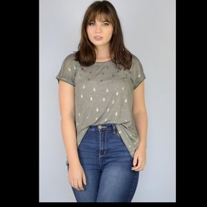 Dantelle Coral shirt with gold metallic pineapples